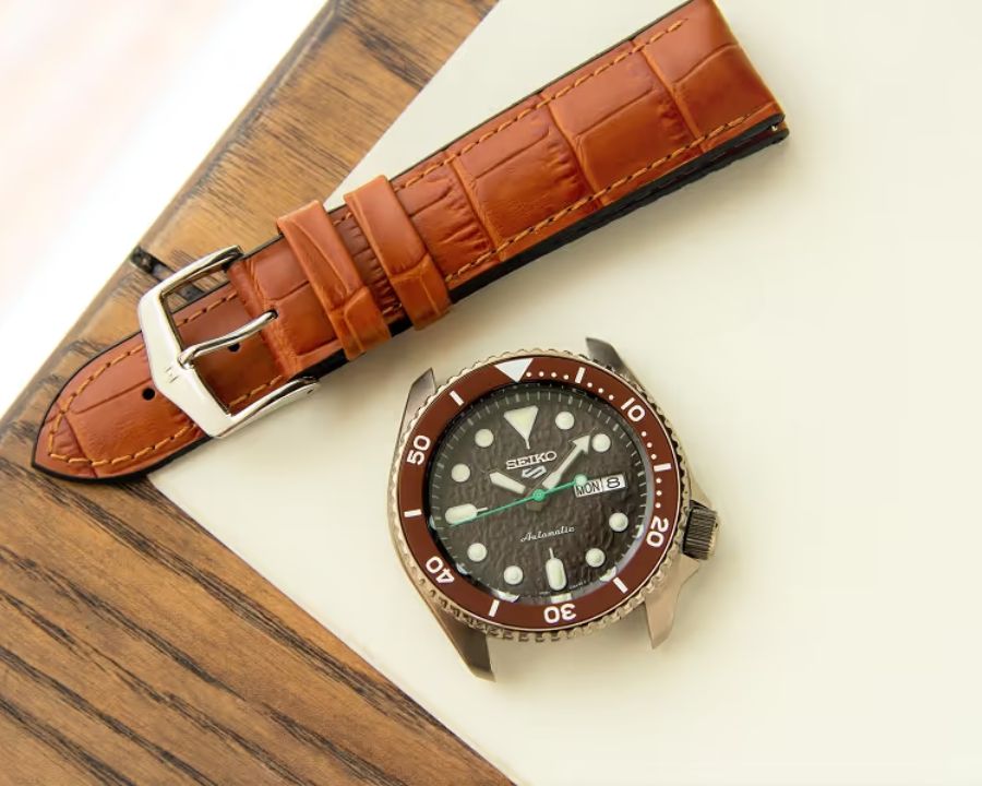 Size dây đeo tiêu chuẩn cSeiko 5 quân đội 20mm