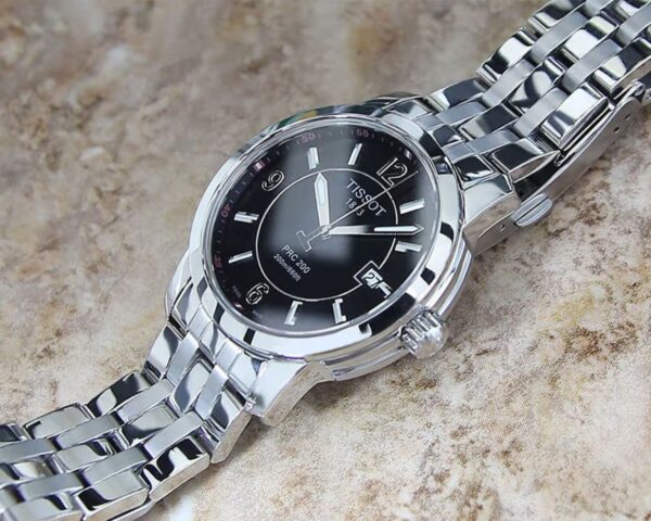 Tissot PRC 200 – đồng hồ thể thao mang vẻ đẹp cổ điển