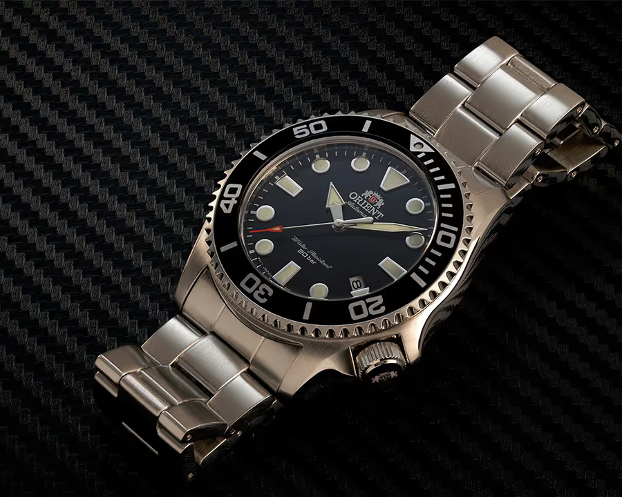 Khám Phá 5 Điểm Đặc Biệt Làm Nên Sức Hút Của Orient Neptune/Triton 3