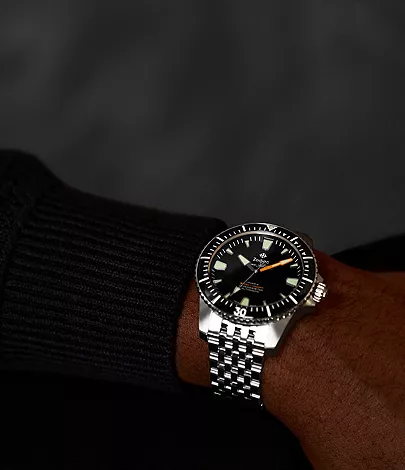 Đồng Hồ Zodiac Của Nước Nào? Tìm Hiểu Về Thương Hiệu Zodiac Nổi Tiếng 6