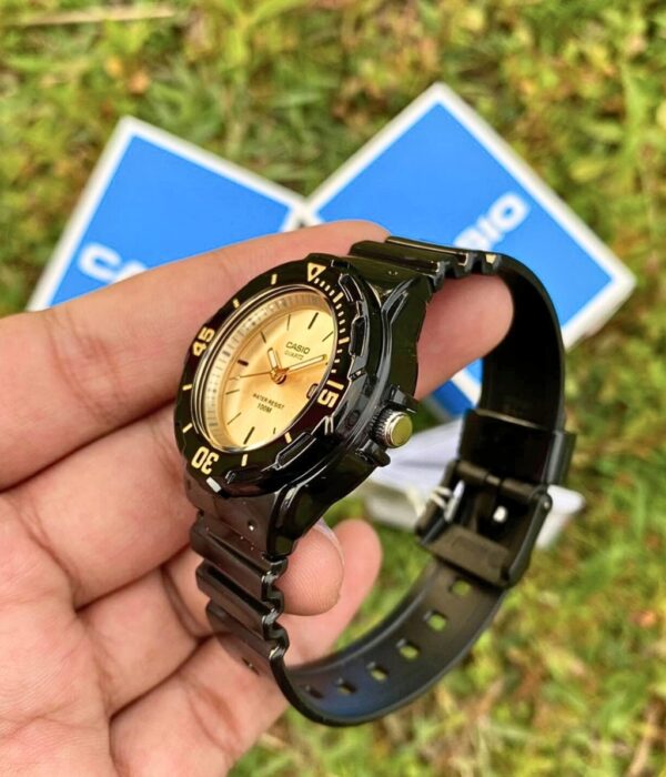 Hình ảnh Casio Nữ LRW-200H-9EVDF