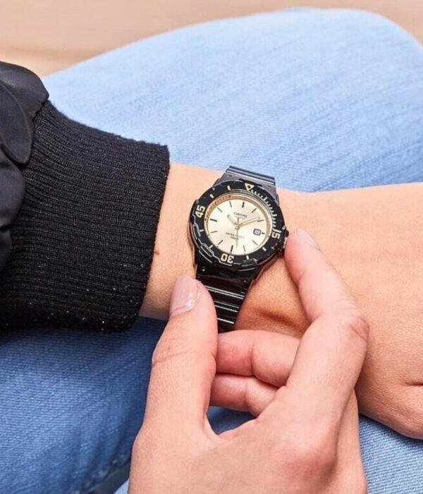 Hình ảnh Casio Nữ LRW-200H-9EVDF