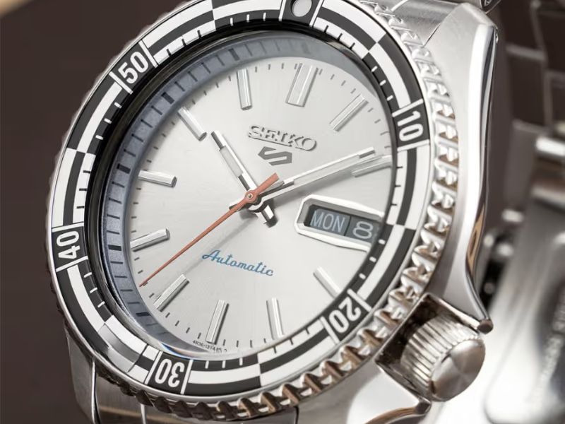 Kính Hardlex Crystal Là Gì? Ưu Nhược Điểm & Lý Do Seiko Tin Dùng 2