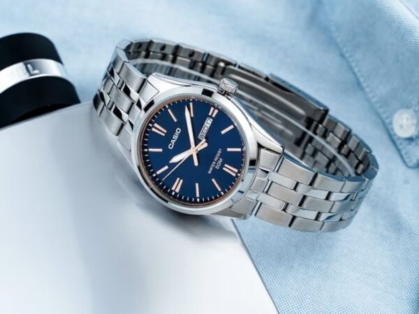 Kính Khoáng Là Gì? Ưu Nhược Điểm & So Sánh Với Sapphire, Acrylic 36