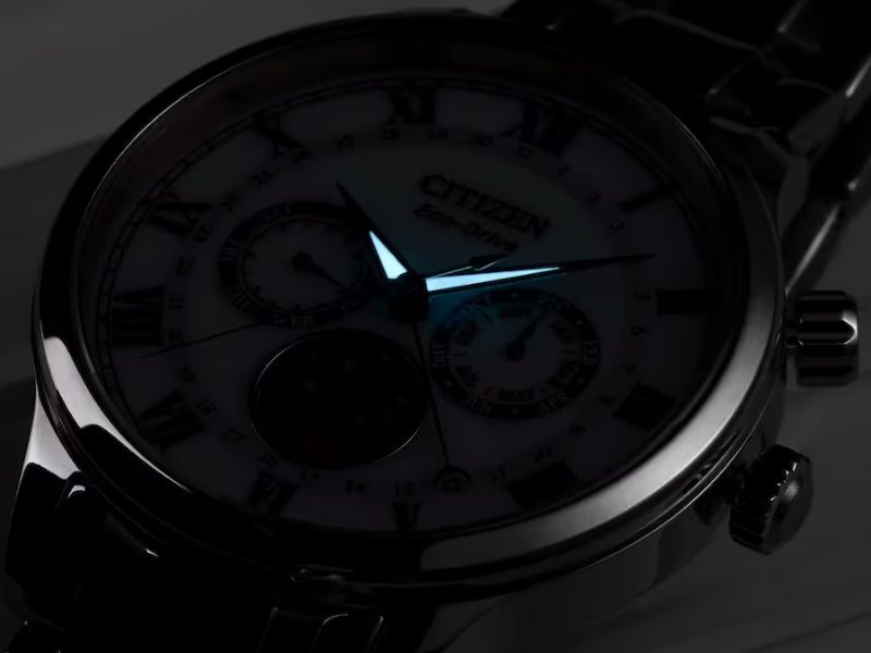 Eco-Drive Là Gì? Giải Mã Bộ Máy Năng Lượng Ánh Sáng Không Cần Thay Pin 1