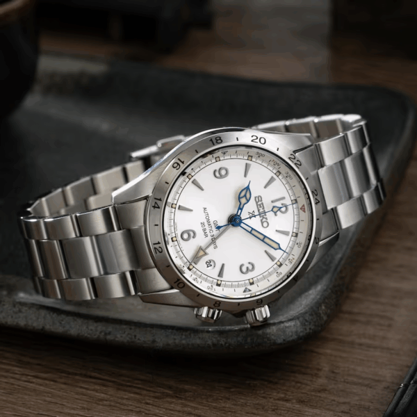 Bezel Là Gì? 3 Loại Vòng Bezel Được Ưa Chuộng & 8 Công Năng 6