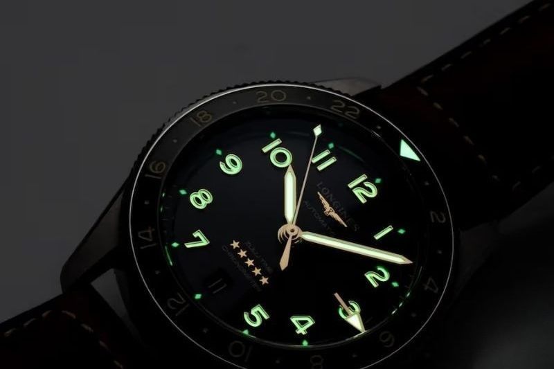 Super-LumiNova Là Gì? Lịch Sử Và Cơ Chế Dạ Quang Đồng Hồ 1