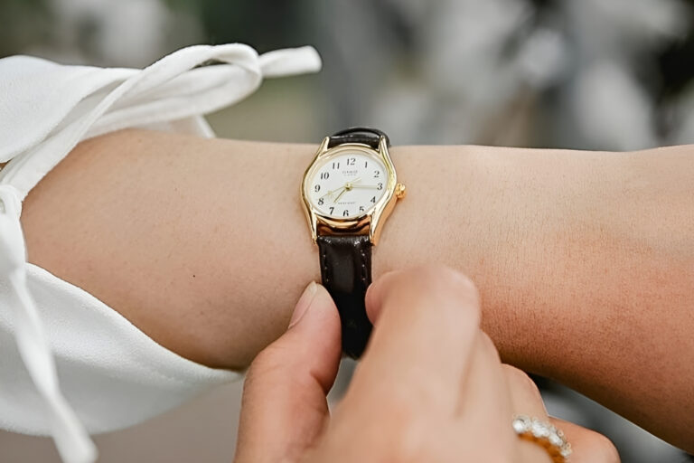 Đồng Hồ Casio Nữ LTP-1094Q-7B5RDF 2
