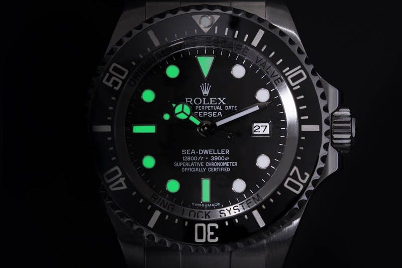 Ám Dạ Quang Là Gì? Các Loại Dạ Quang Trên Đồng Hồ & Công Năng Thực Tế 3