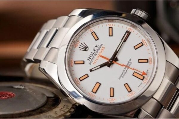 Antimagnetic Là Gì? Vai Trò Kháng Từ Trên Đồng Hồ & Cách Xử Lý Nhiễm Từ 81