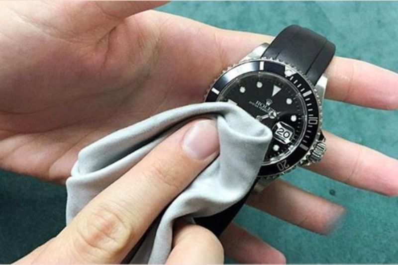 Cách Vệ Sinh Đồng Hồ Rolex Đúng Chuẩn Với Quy Trình An Toàn 1