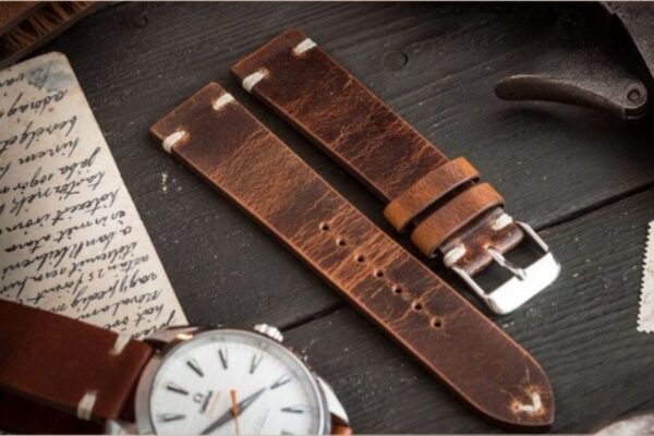 Dây Da Đồng Hồ Bị Cứng? Đây Là 7 Cách Giúp Mềm Lại Nhanh Và Bền 2025 90