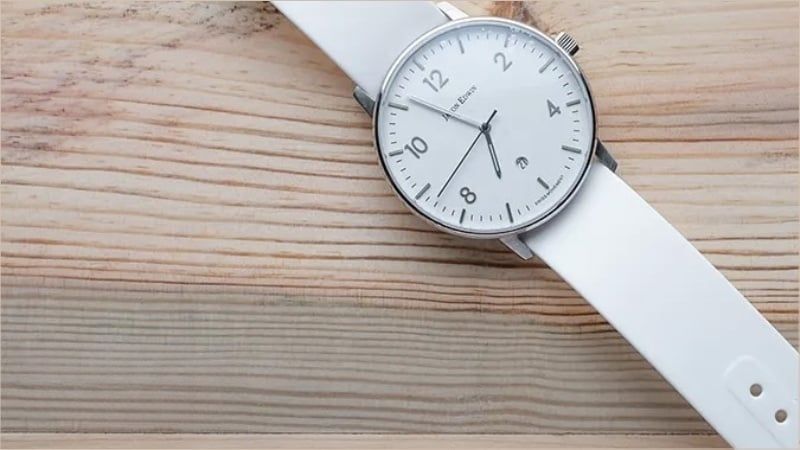5 Mẹo Vệ Sinh Dây Đồng Hồ Silicon Trắng An Toàn, Sáng Bóng Như Mới 7