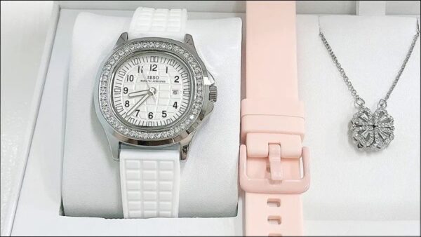 5 Mẹo Vệ Sinh Dây Đồng Hồ Silicon Trắng An Toàn, Sáng Bóng Như Mới 77