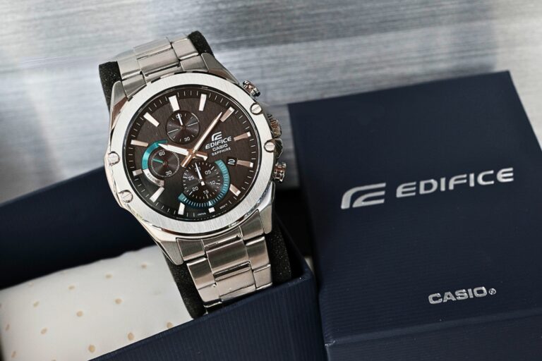 Đồng Hồ Casio Nam Edifice EFR-S567D-1AVUDF 2