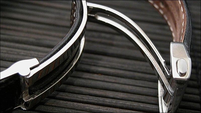 Cách Điều Chỉnh Dây Đồng Hồ Kim Loại Đúng Kỹ Thuật, Dễ Thực Hiện 6