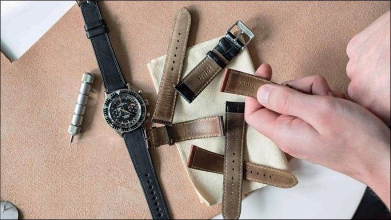 Dây Cao Su Đồng Hồ Bị Hôi Do Đâu? Mẹo Làm Sạch Và Khử Mùi Đúng Cách 1