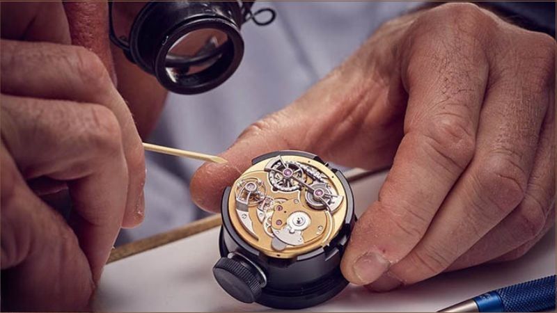 Đồng Hồ Cơ Bị Đứng Máy Do Đâu? Cách Khắc Phục Hiệu Quả 9