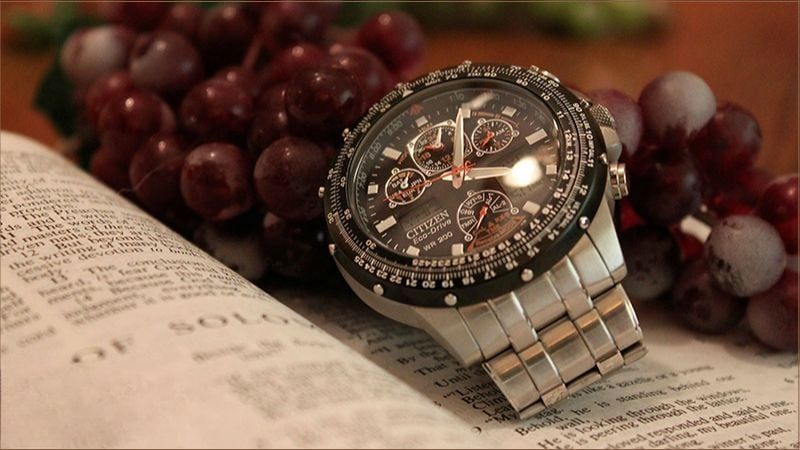Đồng Hồ Nguyên Tử Hoạt Động Ra Sao? Những Điểm Làm Nên Sự Khác Biệt 5
