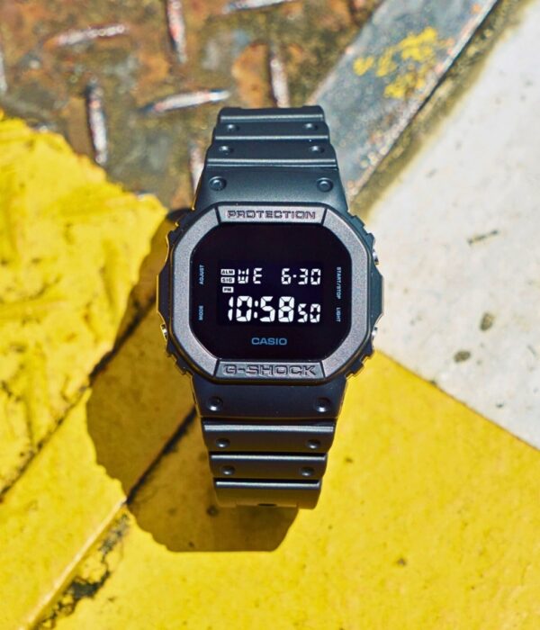 Hình ảnh Đồng Hồ Casio G-Shock Nam DW-5600UBB-1DR