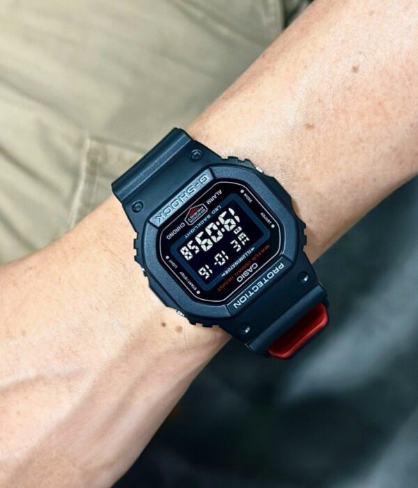 Hình ảnh Đồng Hồ Casio G-Shock Nam DW-5600UHR-1DR