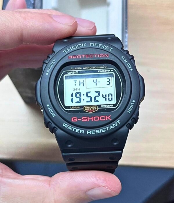 Hình ảnh Đồng Hồ Casio G-Shock Nam DW-5750UE-1DR