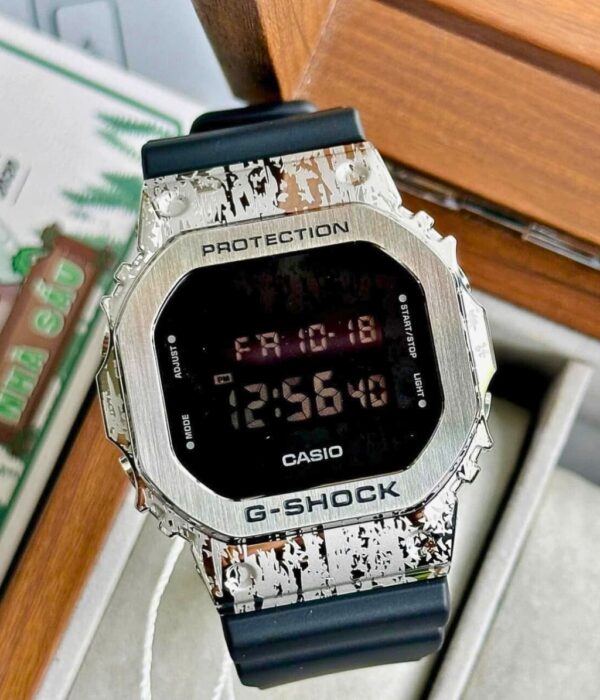 Hình ảnh Đồng Hồ Casio G-Shock Nam GM-5600GC-1DR