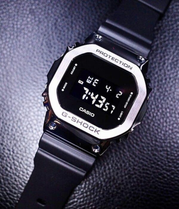 Hình ảnh Đồng Hồ Casio G-Shock Nam GM-5600U-1DR