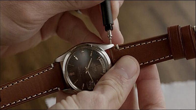Hướng Dẫn Thay Dây Đồng Hồ Hublot Đúng Cách Và An Toàn 5