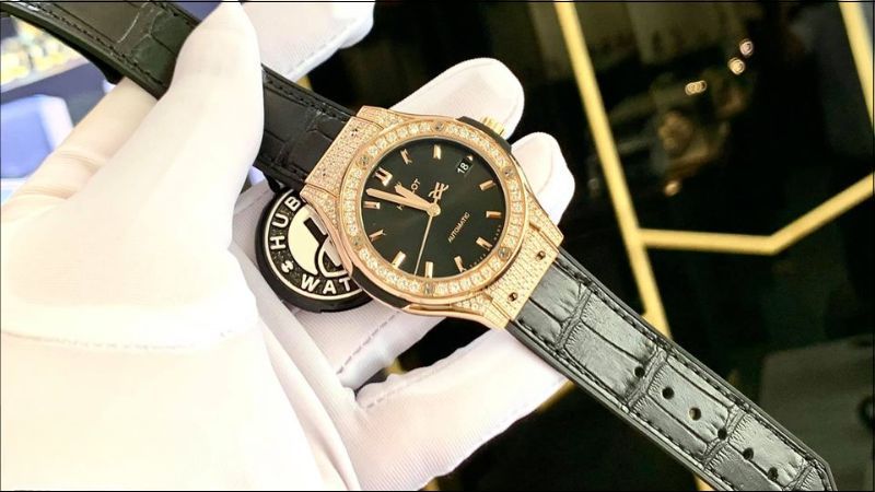 Hướng Dẫn Thay Dây Đồng Hồ Hublot Đúng Cách Và An Toàn 1