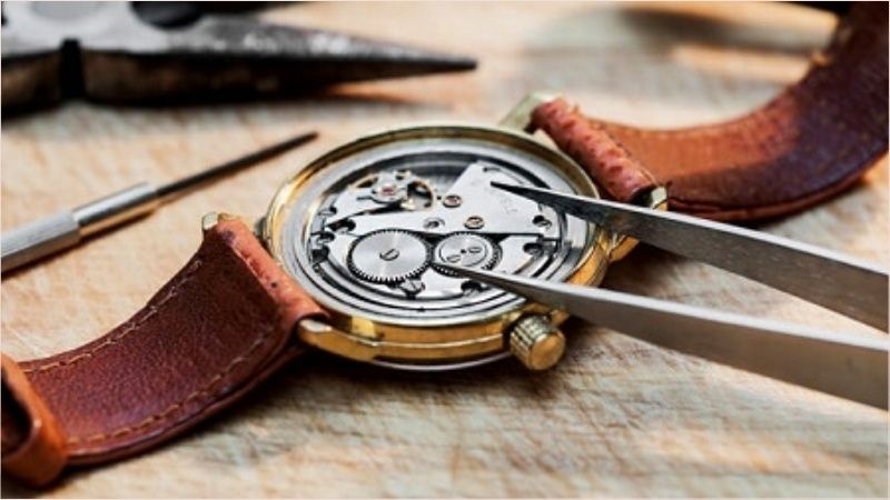 IC Trong Đồng Hồ Là Gì? Cách Nhận Biết IC Hỏng & Chi Phí Thay Thế 1