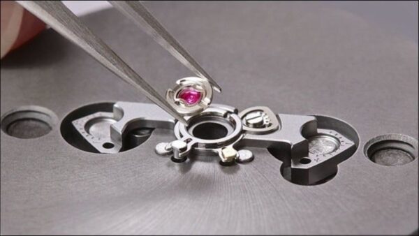 Incabloc Trên Đồng Hồ Là Gì? Nguyên Lý Hoạt Động & Vai Trò Chống Sốc 52