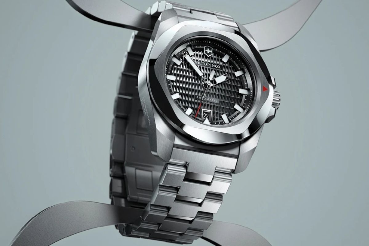 Đồng Hồ Victorinox Swiss Army Của Nước Nào? Lịch Sử Phát Triển Thương Hiệu Victorinox Swiss Army 2