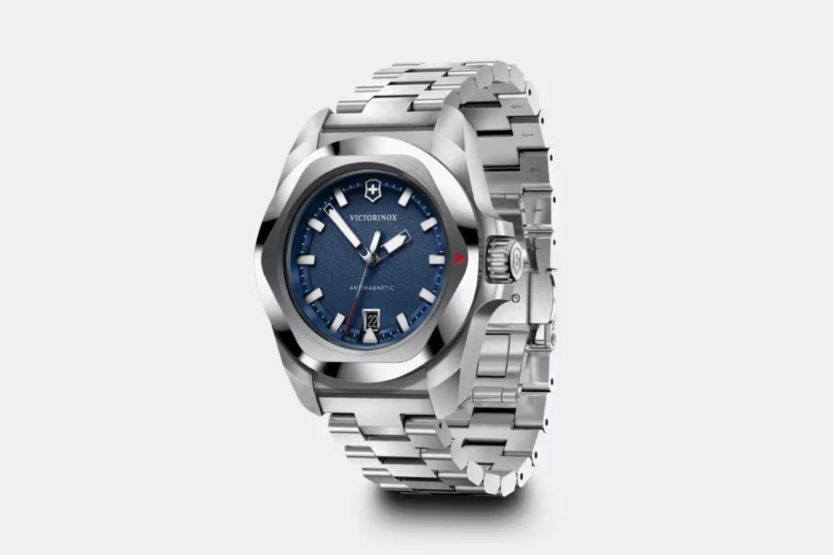 Đồng Hồ Victorinox Swiss Army Của Nước Nào? Lịch Sử Phát Triển Thương Hiệu Victorinox Swiss Army 5