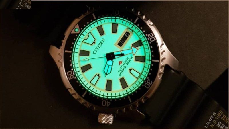 Dạ Quang Trên Kim Đồng Hồ Là Gì? Phân Biệt Dạ Quang Và Phản Quang Trên Đồng Hồ 6