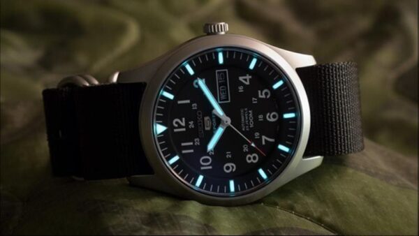 Dạ Quang Trên Kim Đồng Hồ Là Gì? Phân Biệt Dạ Quang Và Phản Quang Trên Đồng Hồ 88