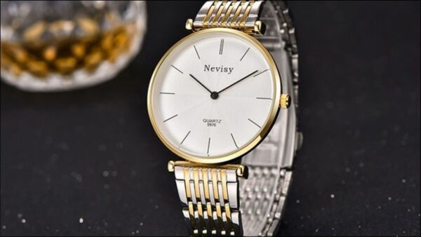 Đồng Hồ Hợp Kim Là Gì? Đánh Giá Ưu Nhược Điểm Khi Sử Dụng 1