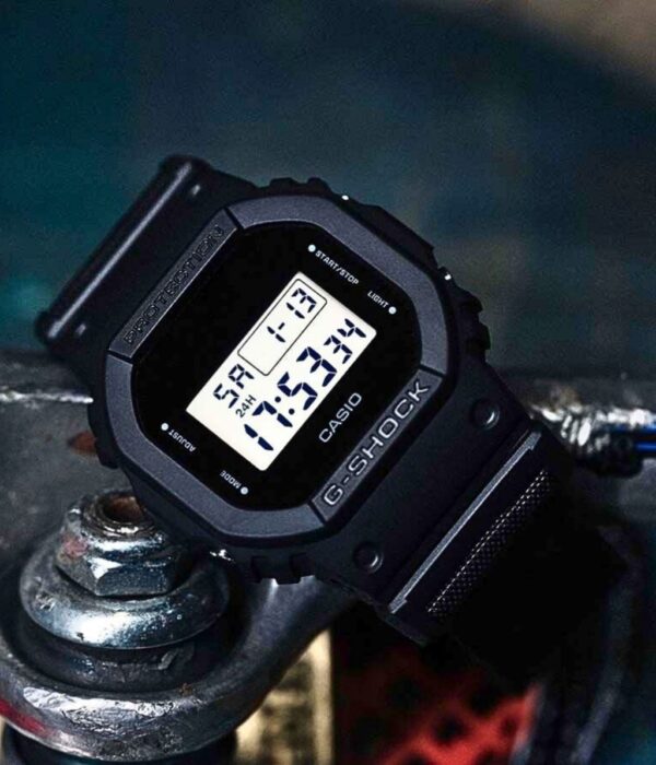 Hình ảnh Đồng Hồ Casio G-Shock Nam DW-5600BCE-1HDR