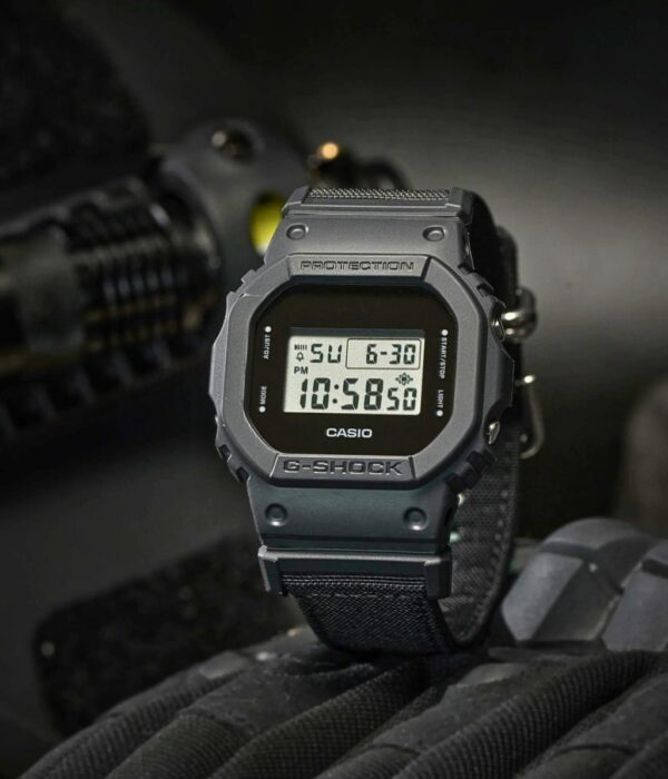 Hình ảnh Đồng Hồ Casio G-Shock Nam DW-5600BCE-1HDR