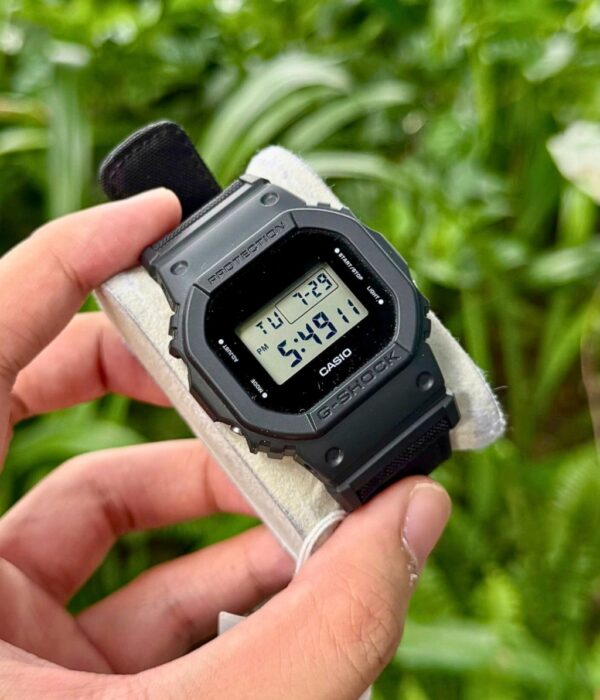 Hình ảnh Đồng Hồ Casio G-Shock Nam DW-5600BCE-1HDR