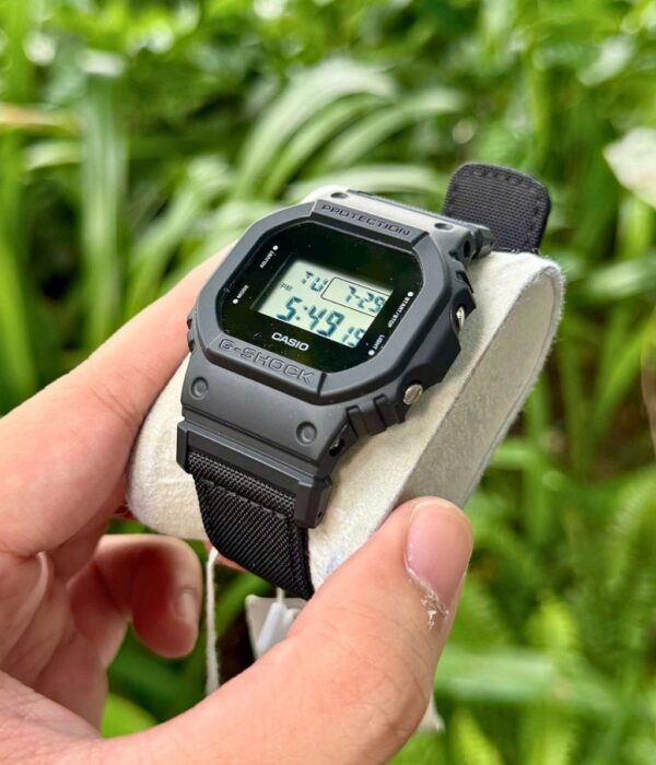 Hình ảnh Đồng Hồ Casio G-Shock Nam DW-5600BCE-1HDR