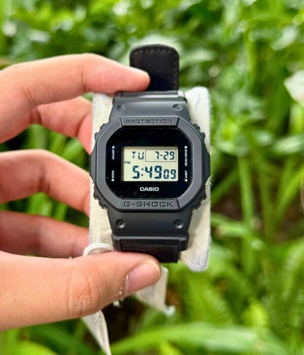 Hình ảnh Đồng Hồ Casio G-Shock Nam DW-5600BCE-1HDR