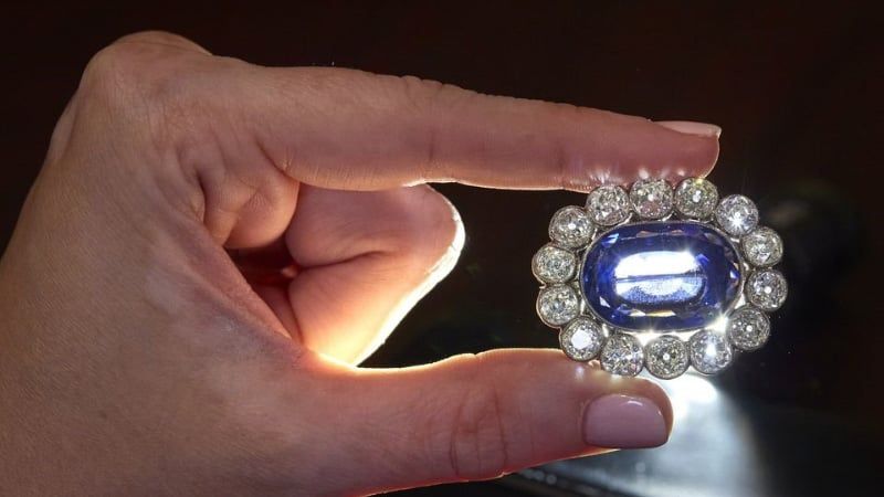Tìm Hiểu Đá Sapphire: Ý Nghĩa, Ứng Dụng Và Giá Trị Thực Tế 4
