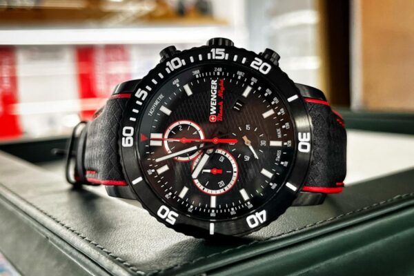 Đồng Hồ Wenger Của Nước Nào? Lịch Sử Phát Triển Thương Hiệu Wenger 88