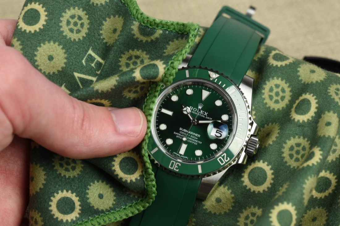 Mẹo Vệ Sinh Đồng Hồ Rolex Nhanh, Dễ Thực Hiện Và Bền Lâu 2