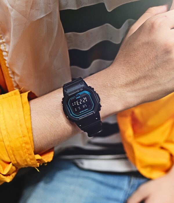 Hình ảnh Đồng Hồ Casio G-Shock Nam GW-B5600-2DRHình ảnh Đồng Hồ Casio G-Shock Nam GW-B5600-2DR