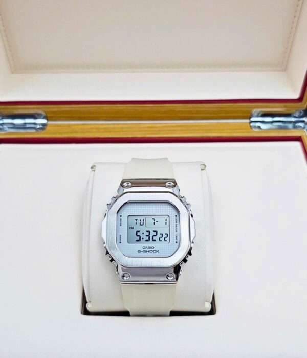 Hình ảnh Đồng Hồ Casio G-Shock Nữ GM-S5600SK-7DR