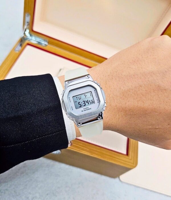 Hình ảnh Đồng Hồ Casio G-Shock Nữ GM-S5600SK-7DR