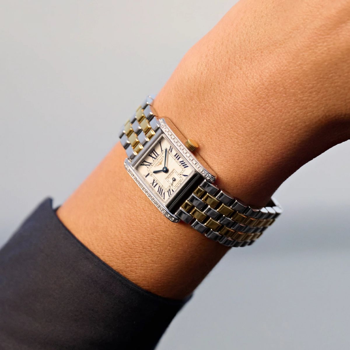 Longines Mini DolceVita L5.200.5.78.7 Có Gì Nổi Bật? 3