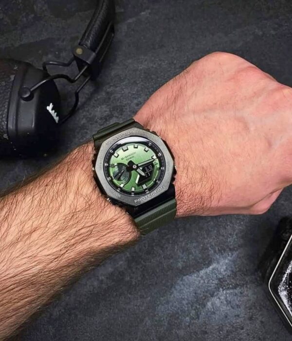 Hình ảnh Đồng Hồ Casio G-Shock Nam GM-2100B-3ADR